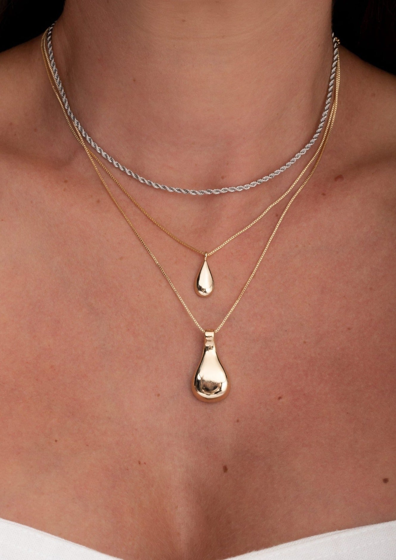 Subtle Droplet Choker Necklace